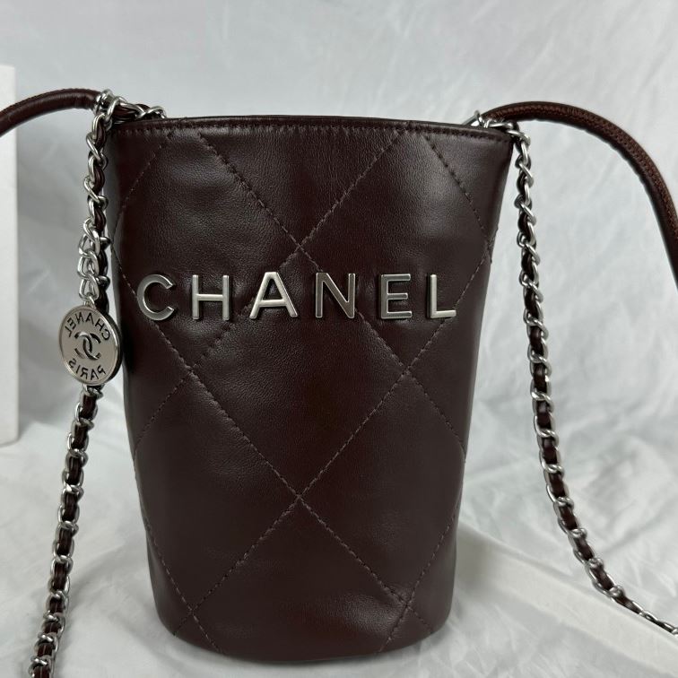 Ch**el bucket bags